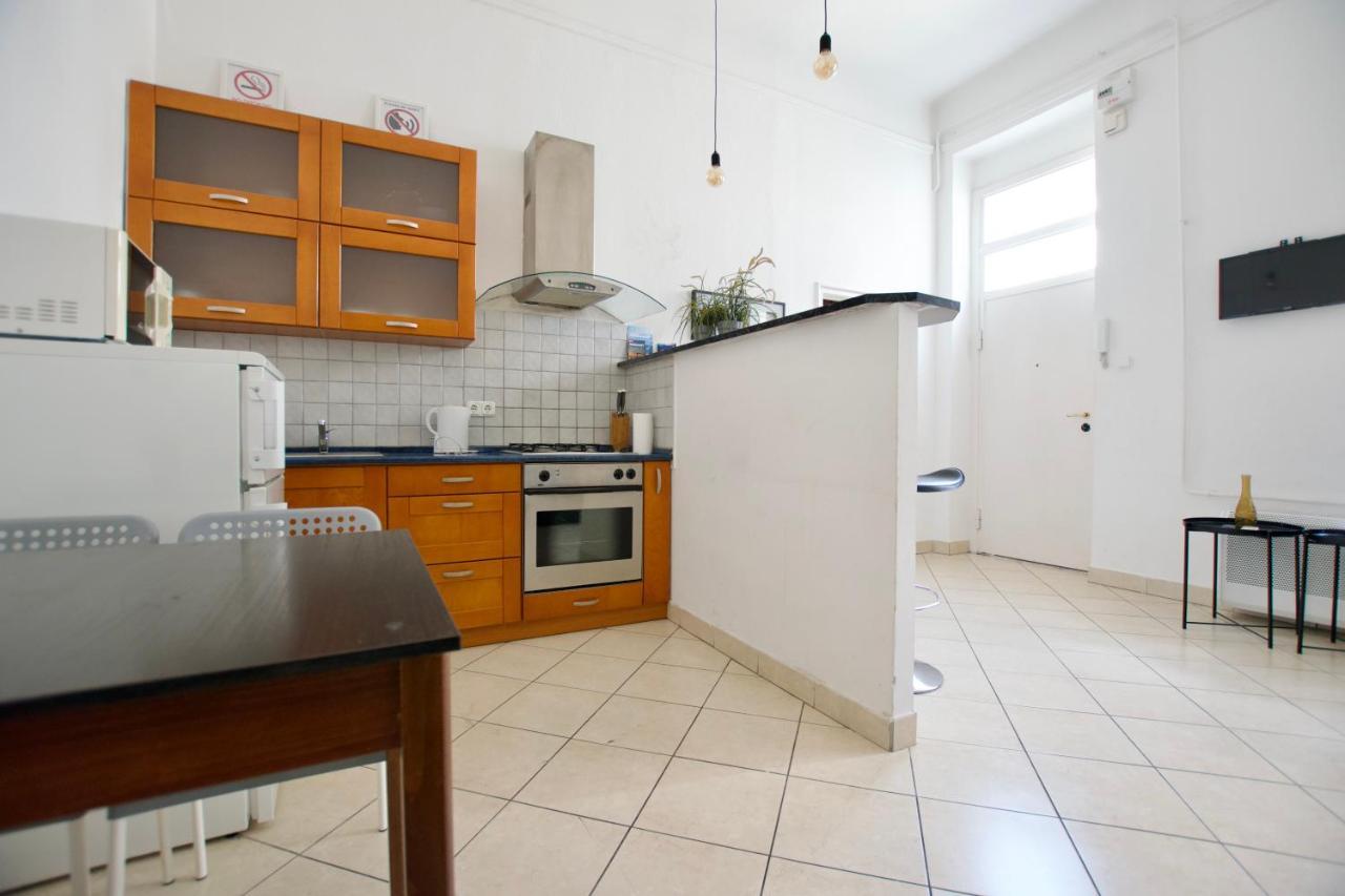 Budget Apartment By Hi5 - Center Of The Center Budapeszt Zewnętrze zdjęcie